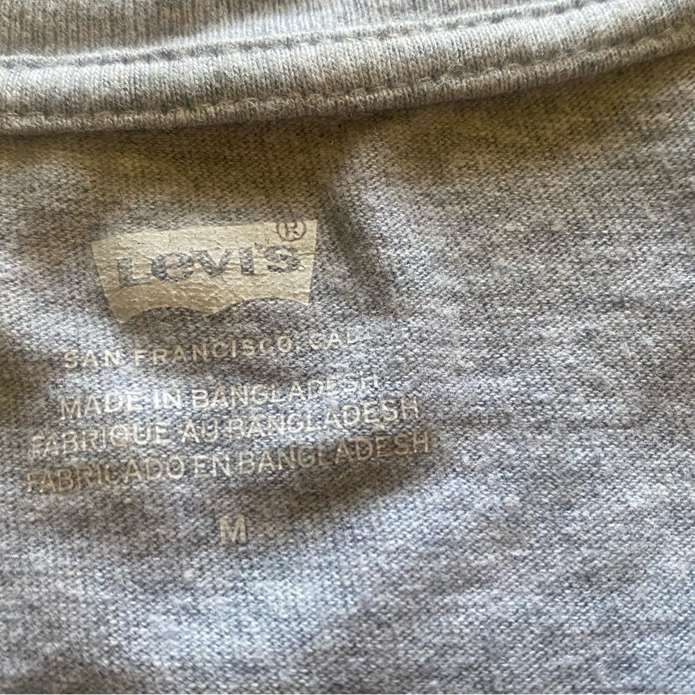 Levi's Kids Gray Tee with Colorful Logo - Picture 3 of 5